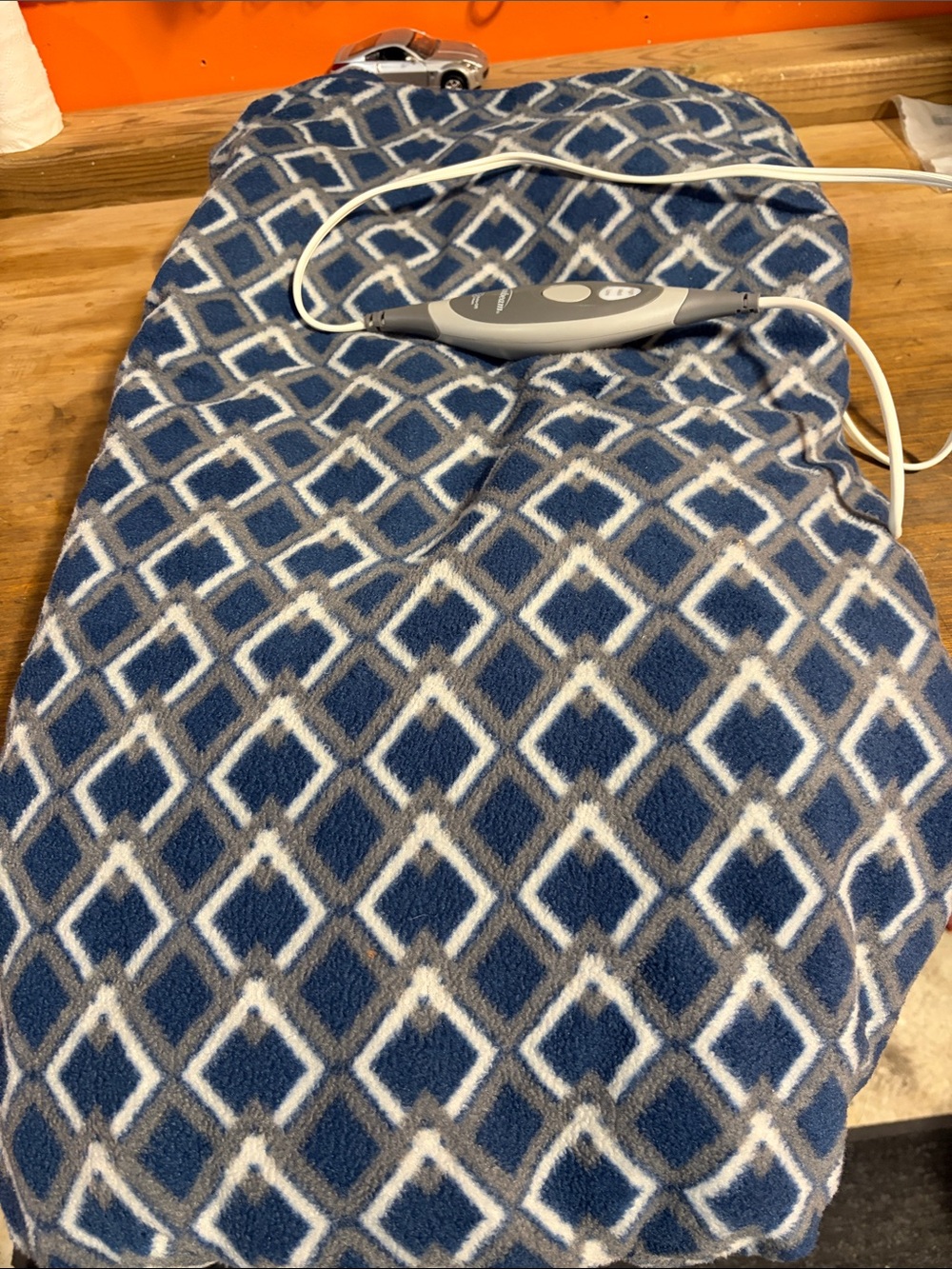Sunbeam Blue White and Gray Geometric Electric Heating Pad